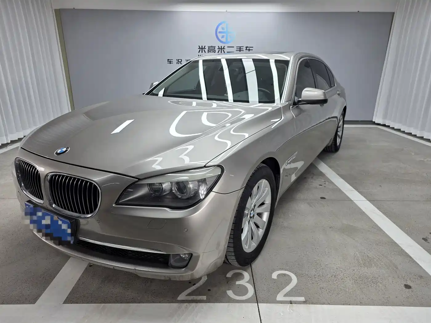 BMW 7 Series 2009 Model 740Li Leading Edition фото 3