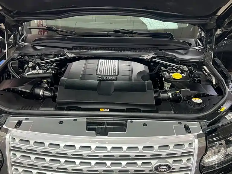 Фото 23 - Land Rover Range Rover