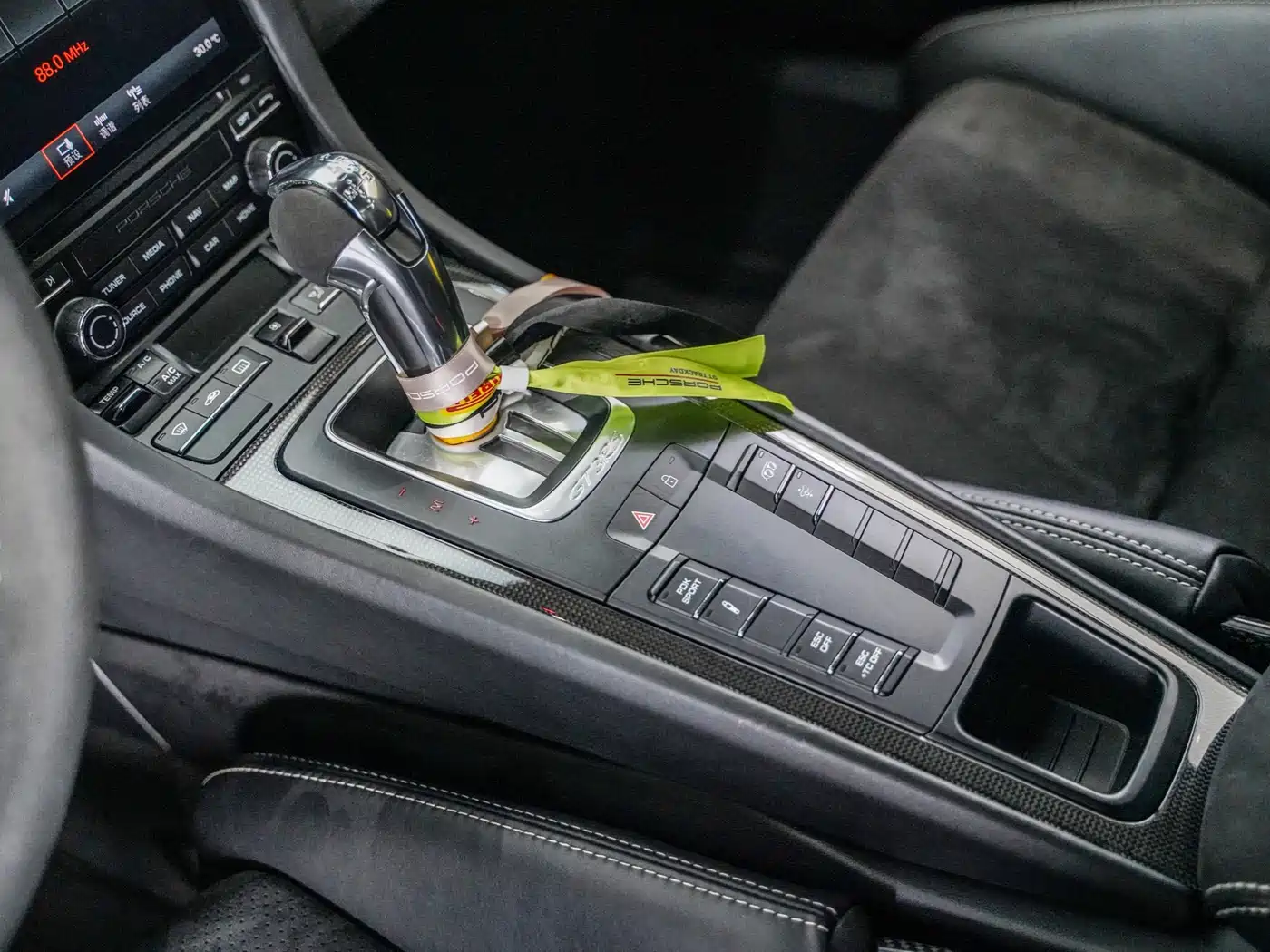 Porsche 911 2018 GT3 RS 4.0L фото 13
