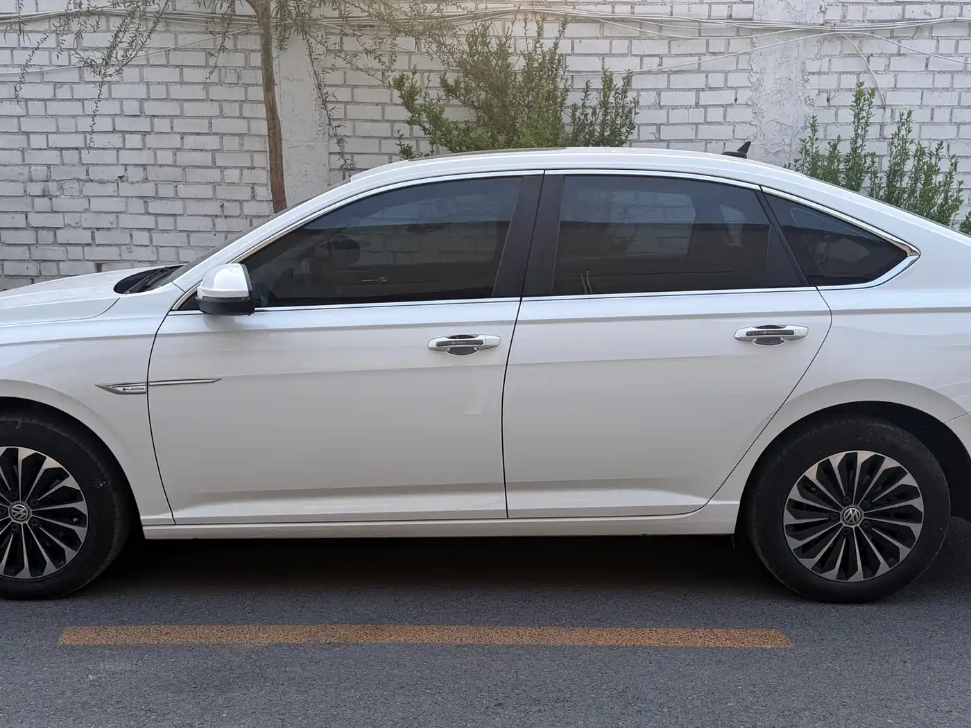 VOLKSWAGEN LAVIDA PURE ELECTRIC