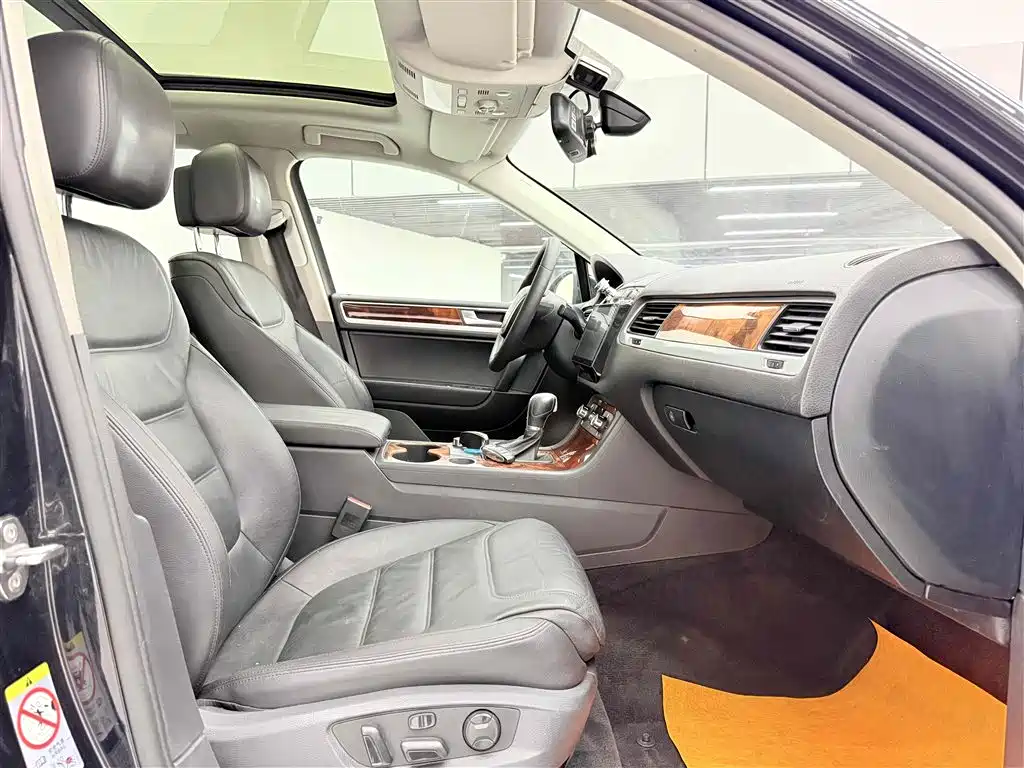 Volkswagen Touareg 2011 3.0TDI Diesel Standard фото 12