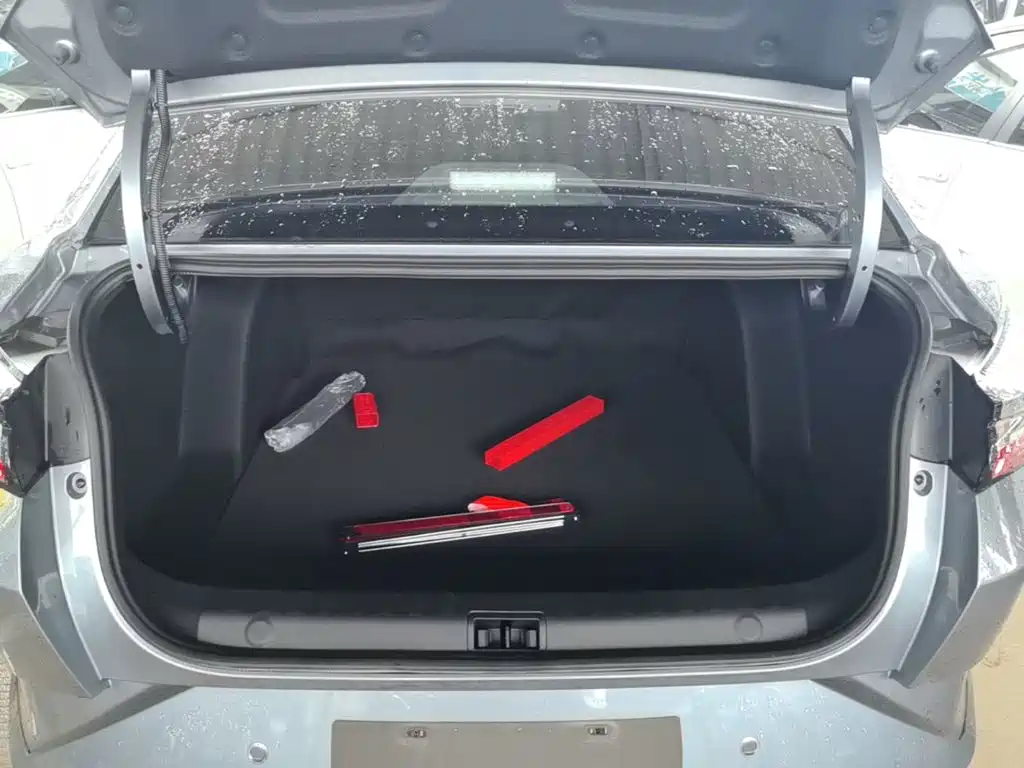 Dongfeng Aeolus Yixuan 2025 2025 1.5L Auto Luxury