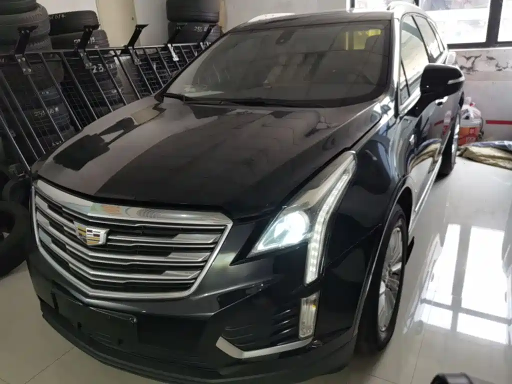 Фото 3 - Cadillac XT5
