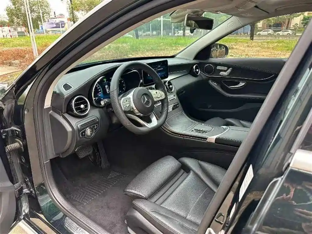 Mercedes-Benz C-Class 2020 C 260 L Sport фото 4