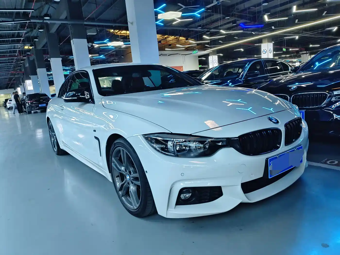 BMW 4 Series 2017 425i Convertible M Sport Package фото 2