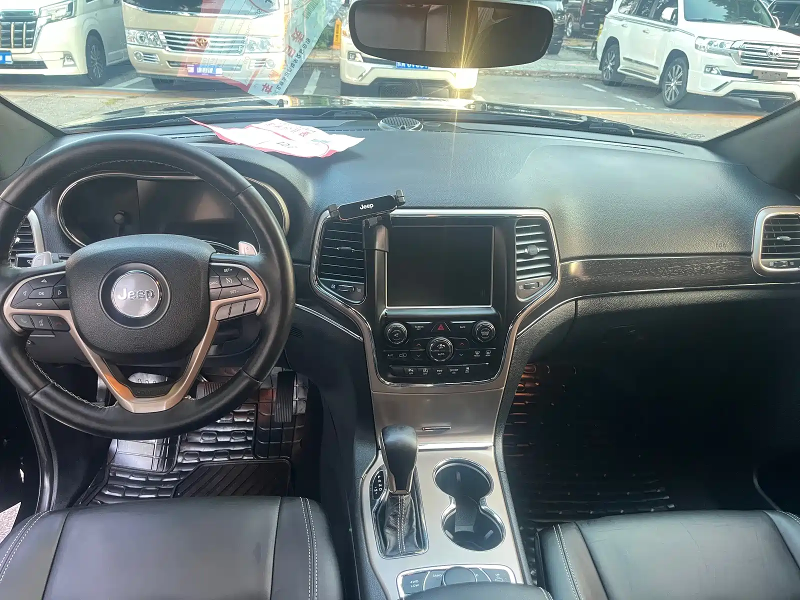 Фото 20 - Jeep Grand Cherokee (Import)