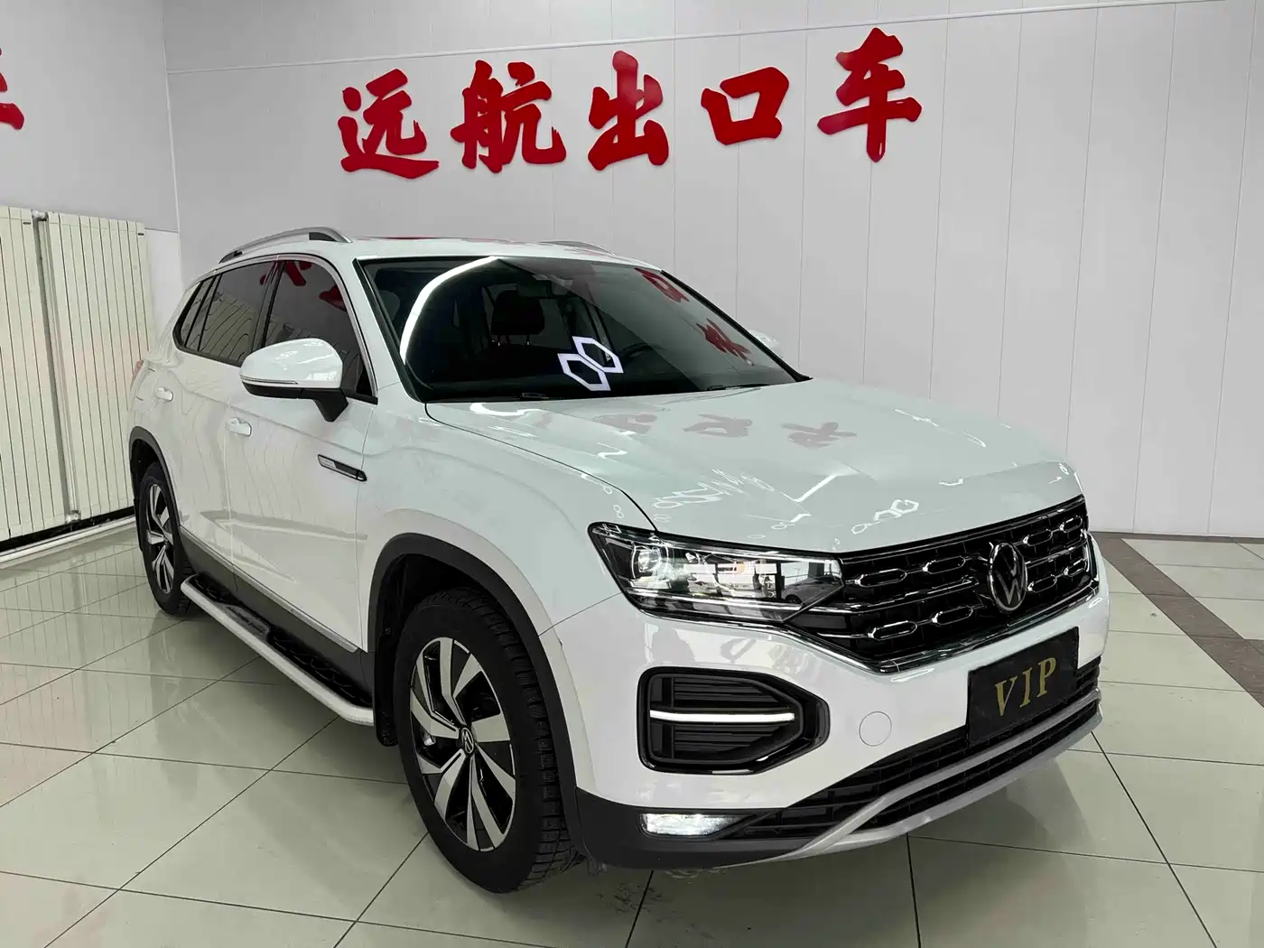 Volkswagen Tayron 2022 280TSI 2WD Luxury Smart Connect Edition фото 3