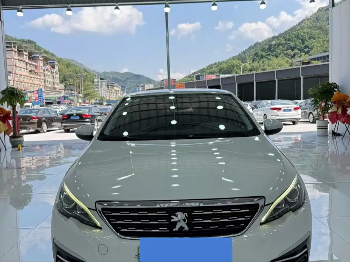 Peugeot 308 2016 230THP Manual Fashion