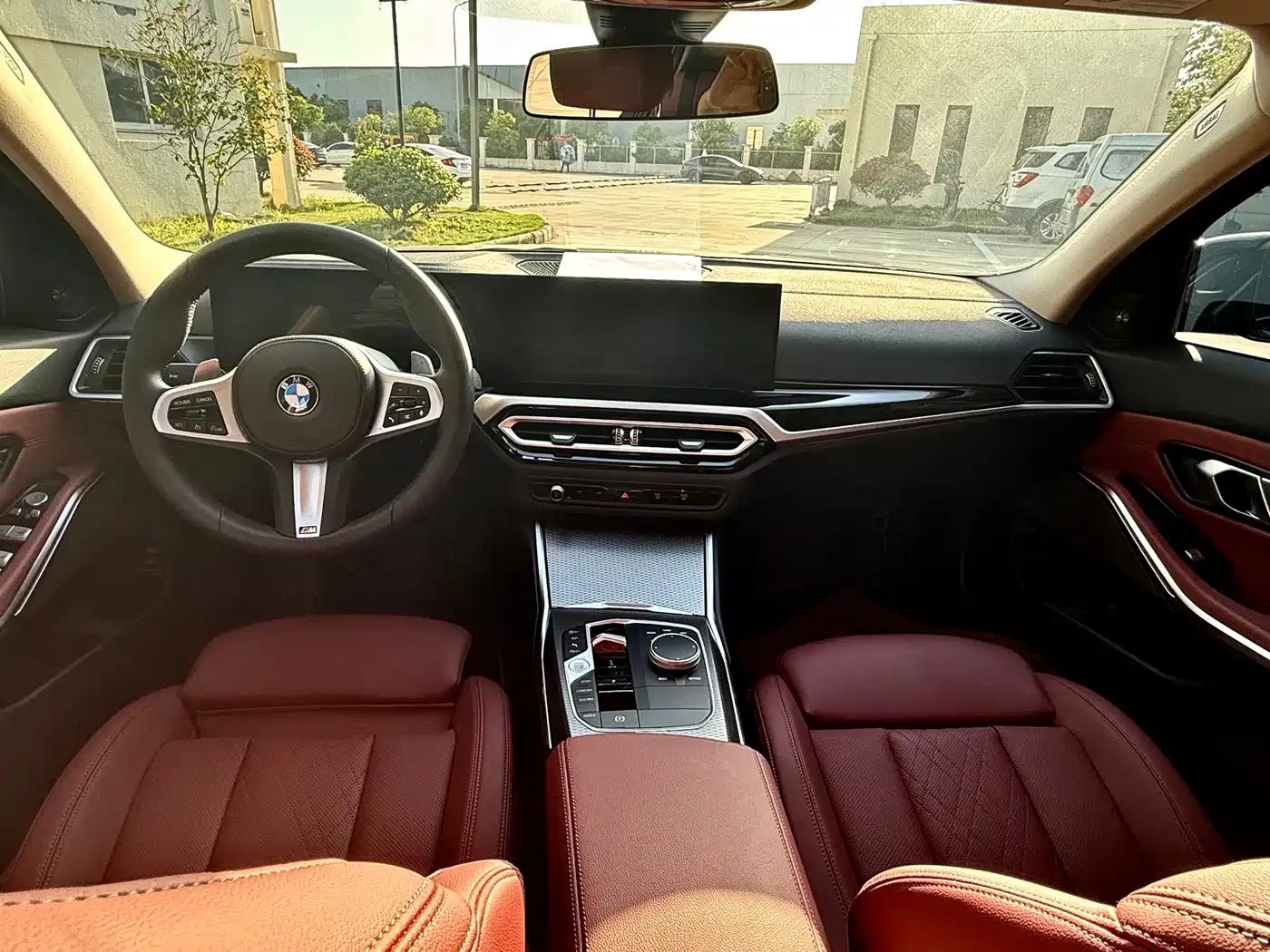 BMW 3 Series 2023 325Li M Sport Black Night Package фото 7