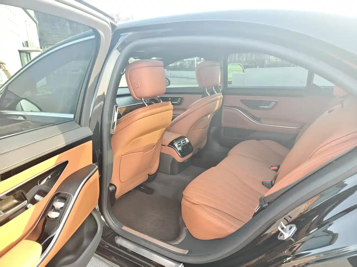Mercedes-Benz S-Class 2023 Model S 400 L Business Edition фото 7