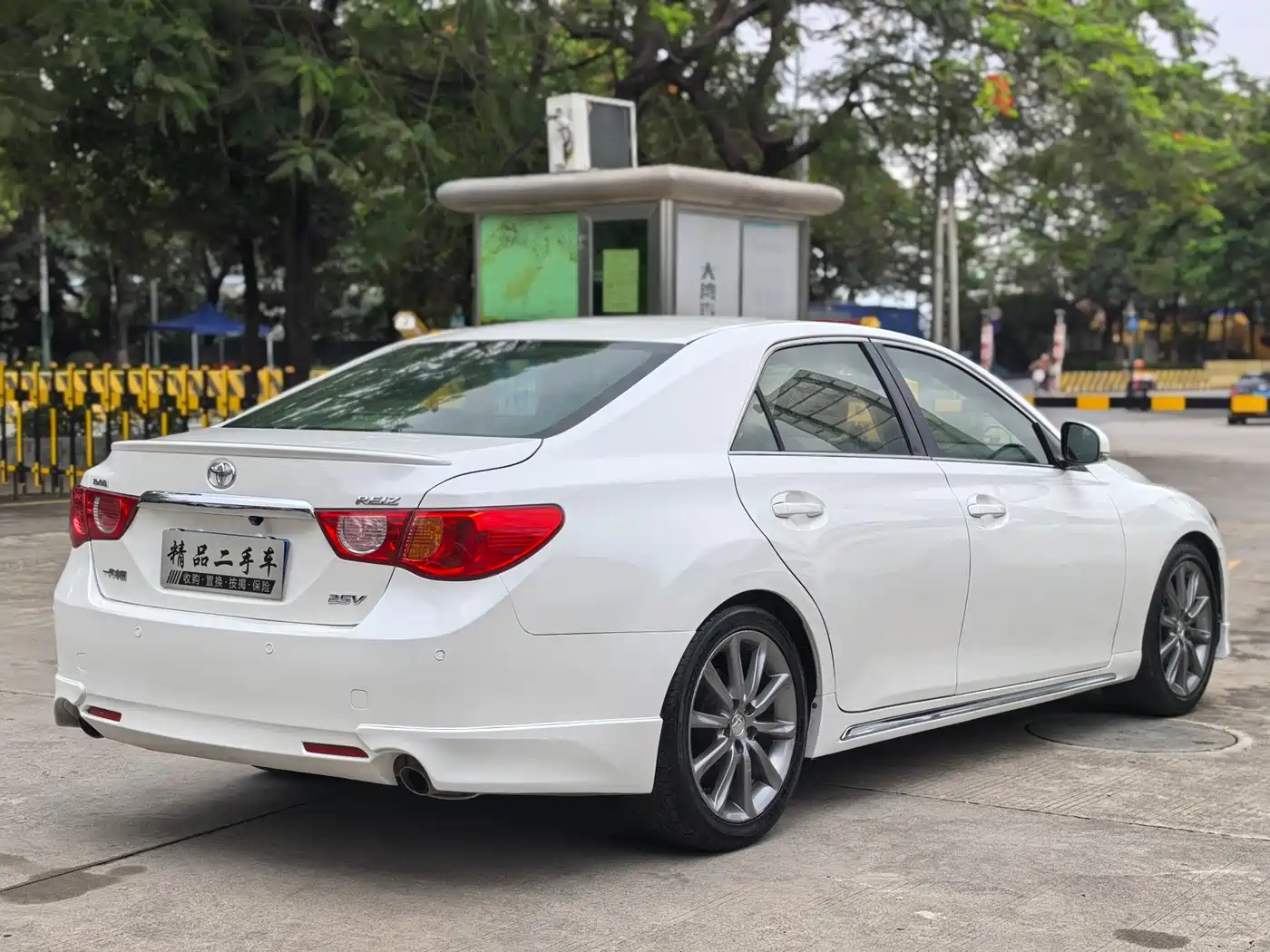 Toyota Reiz 2012 2.5V Grace Elite Styling Edition фото 9