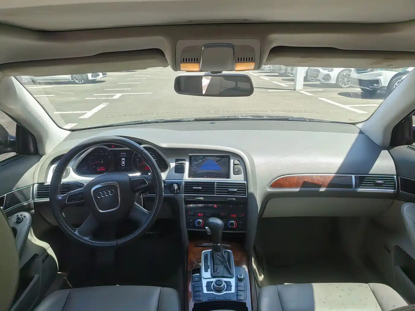 Фото 7 - Audi A6L