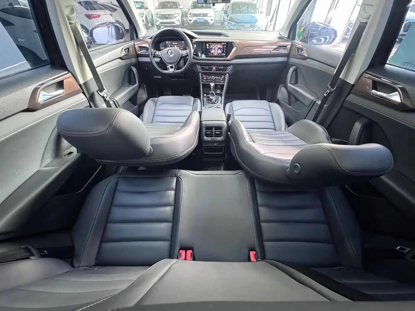 Volkswagen Tharu 2022 280TSI FWD Luxury Edition фото 10