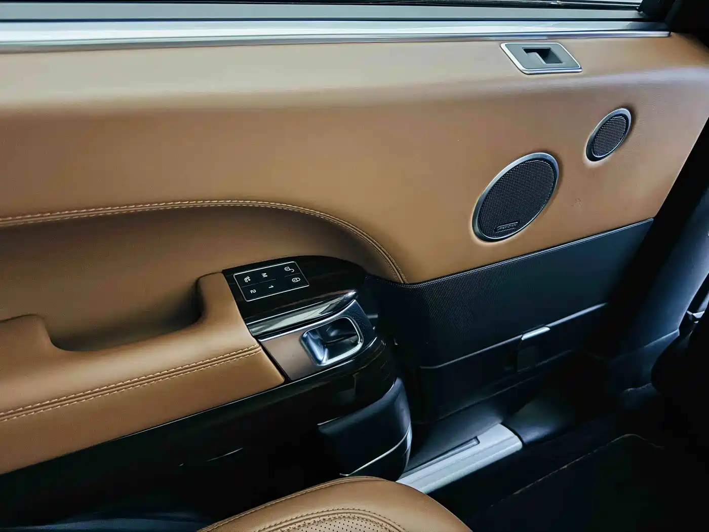 Фото 20 - Land Rover Range Rover