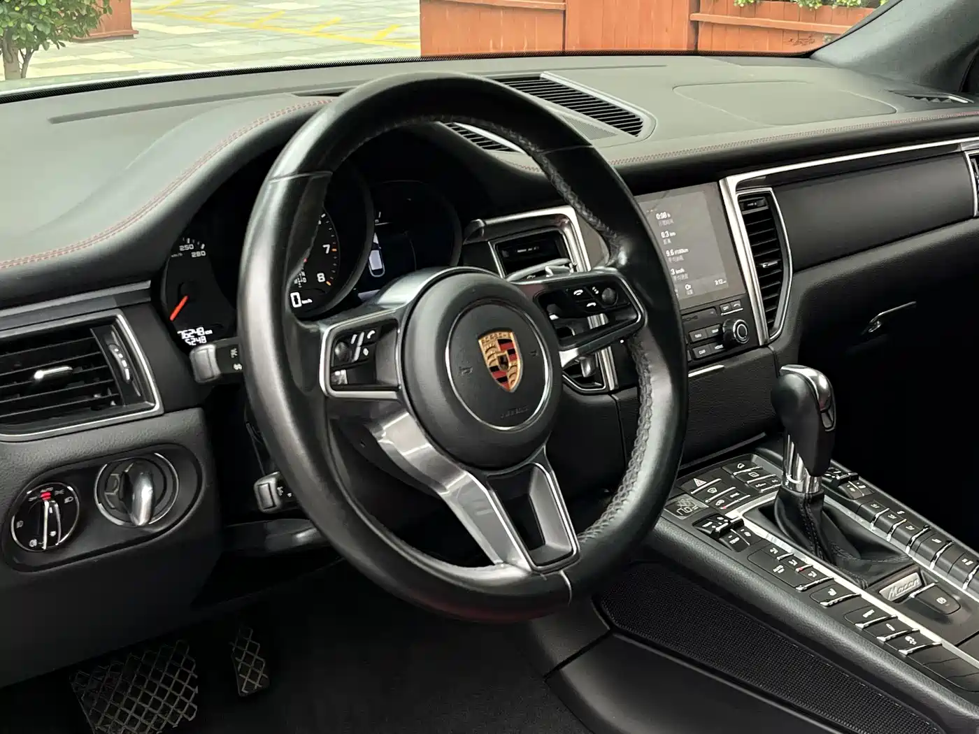 Porsche Macan 2017 Macan 2.0T фото 15