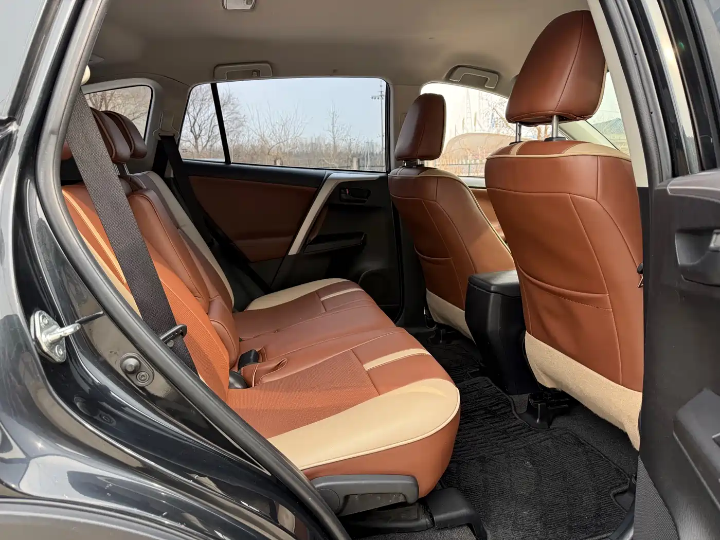 Toyota RAV4 Rongfang 2016 2.0L CVT 2WD Urban (China V) фото 17