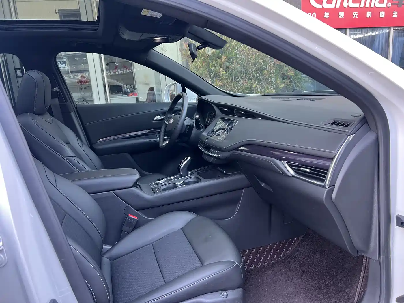 Cadillac XT4 2021 28T FWD Technology Edition фото 8
