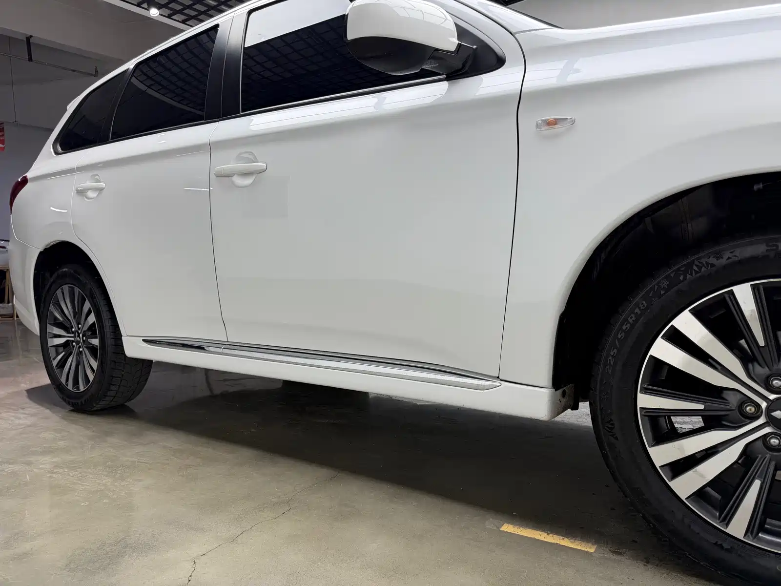 صورة 22 - Mitsubishi Outlander