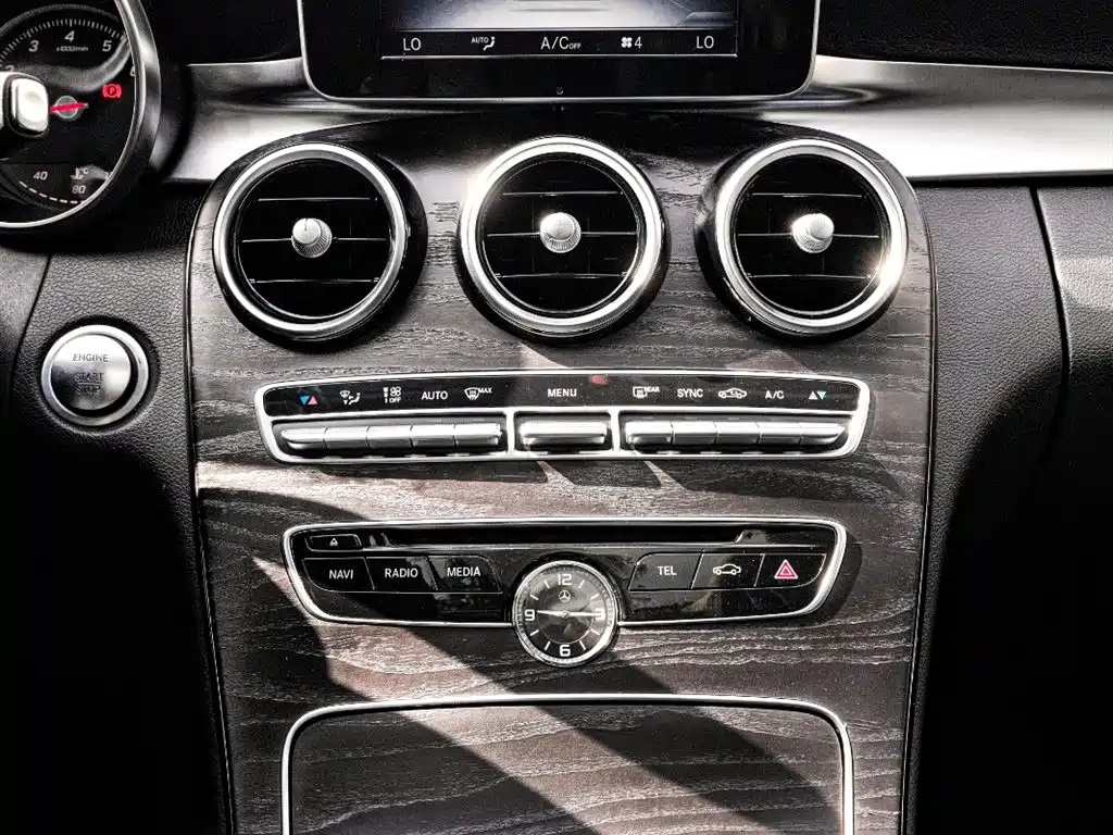 Mercedes-Benz C-Class 2016 C 200 L Sport фото 13