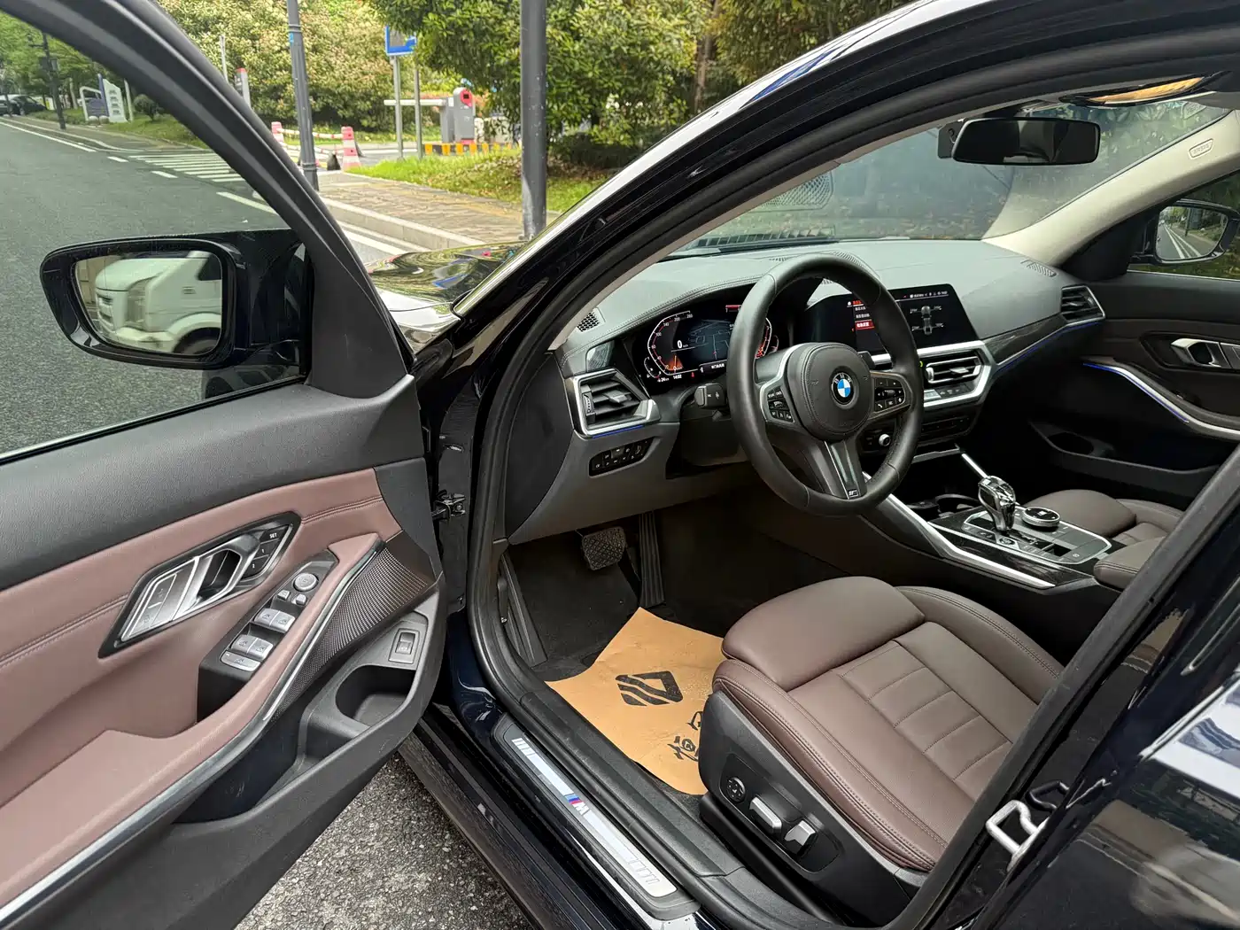 BMW 3 Series 2021 325Li M Sport Package фото 3