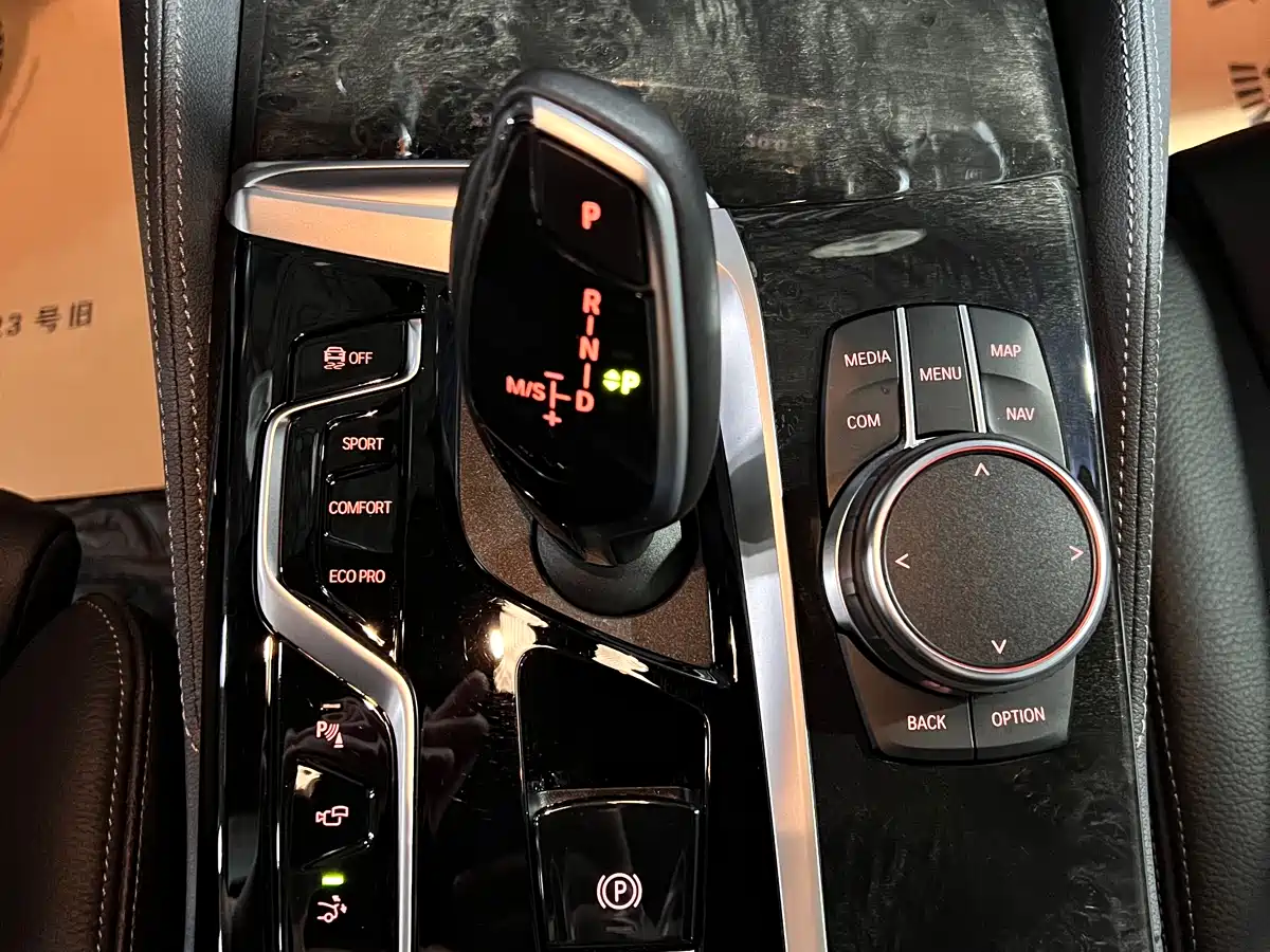BMW 6 Series GT 2022 Model 630i M Sport Package фото 13