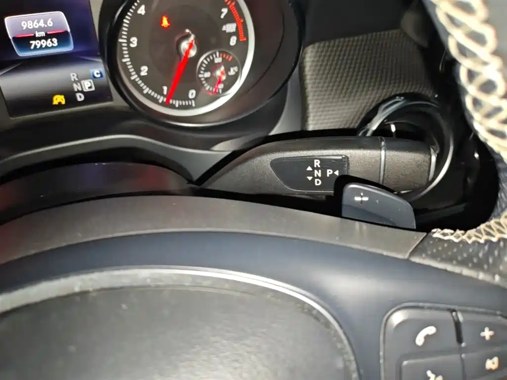 Mercedes-Benz GLA 2018 GLA 200 Dynamic фото 14