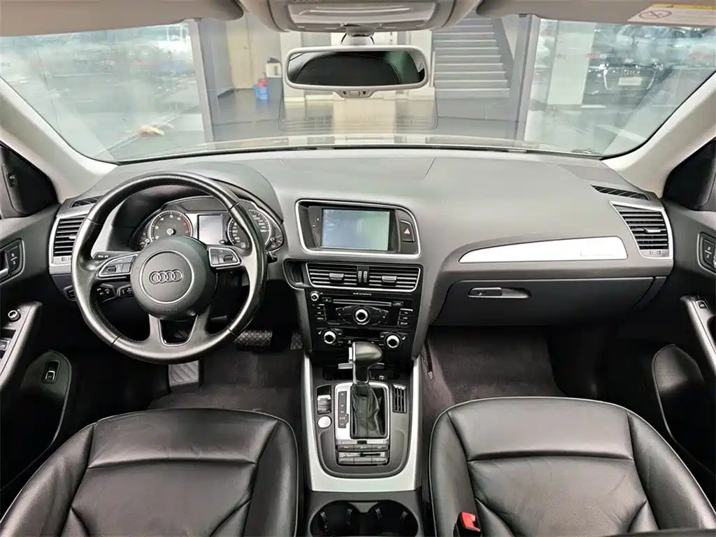 Audi Q5 2017 Plus 40 TFSI Technology фото 6