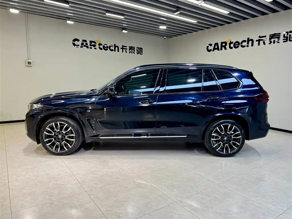 BMW X5 2023 xDrive 40Li M Sport Package фото 8
