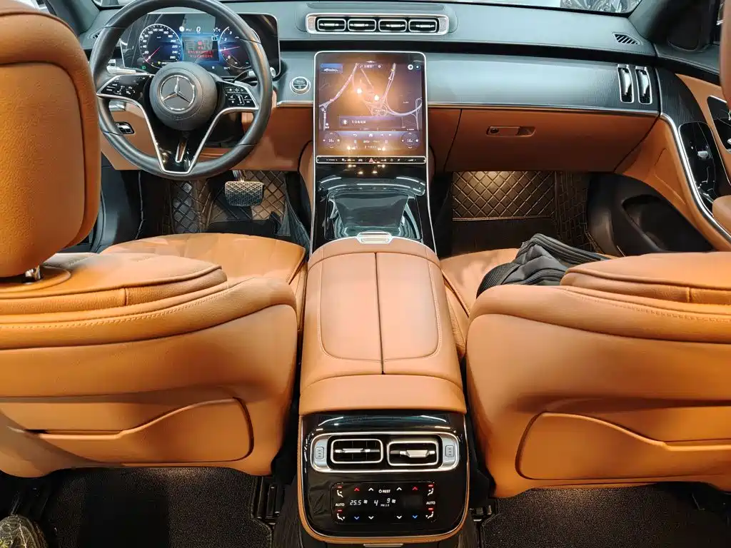 Photo 13 - Mercedes-Benz S-Class