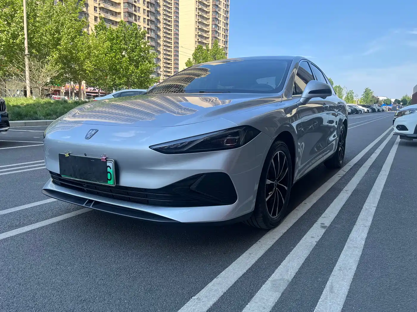 Roewe D7 2025 2025 DMH 125km World Champion Excellence Edition
