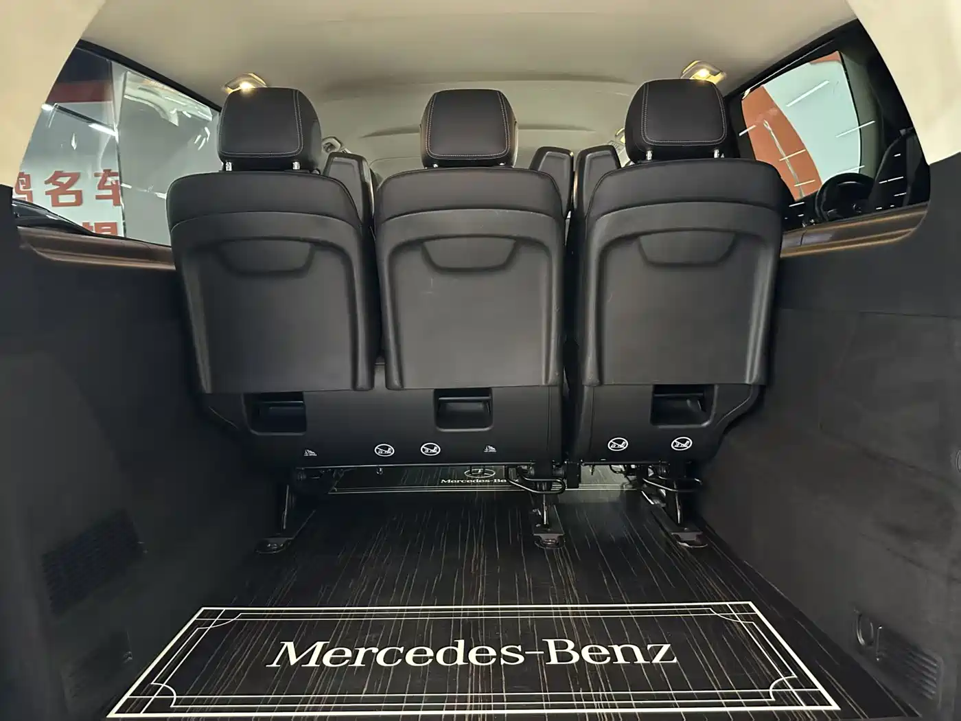 Mercedes-Benz Vito 2023 2.0T Elite 7-Seater фото 13