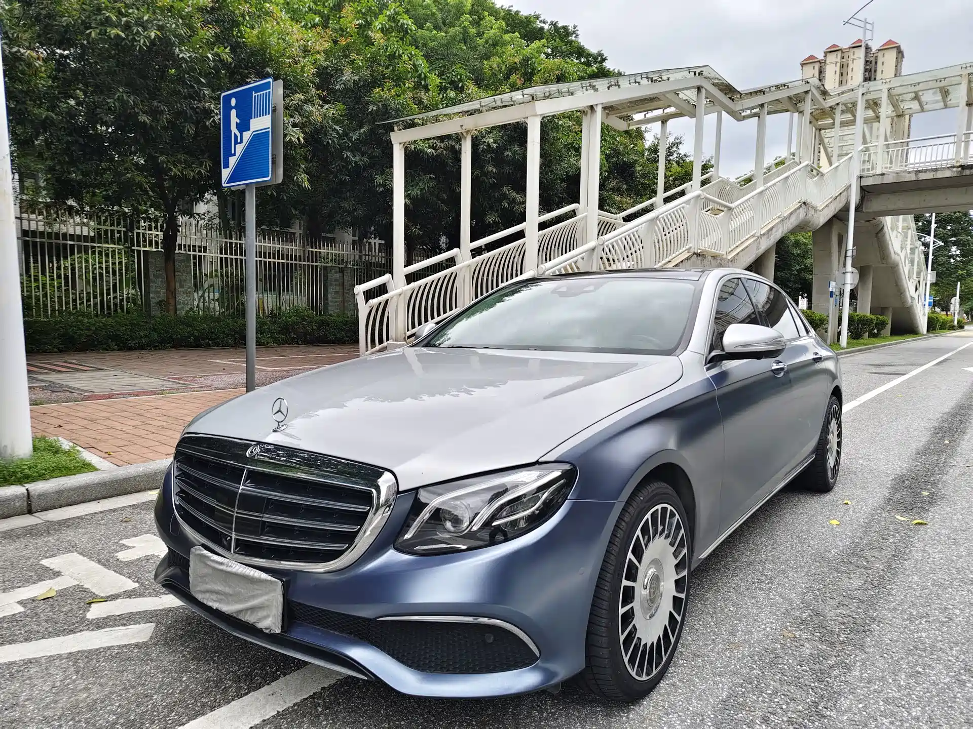 Photo 1 - Mercedes-Benz E-Class