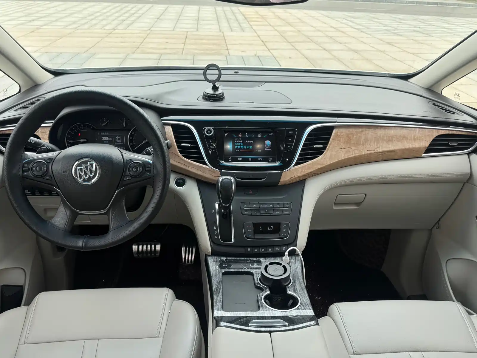 Фото 9 - Buick GL8
