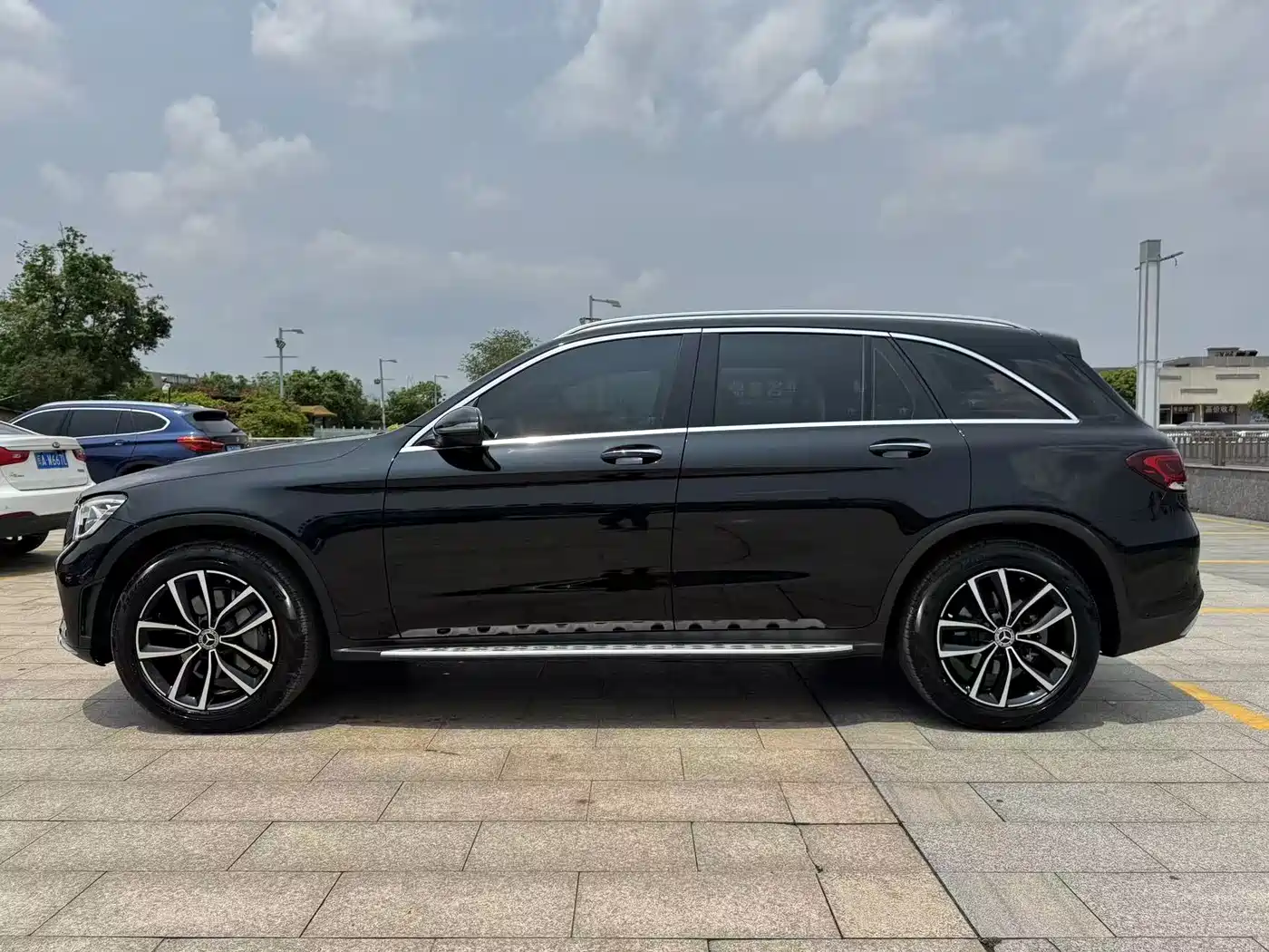 Mercedes-Benz GLC 2021 GLC 300 L 4MATIC Sporty фото 4