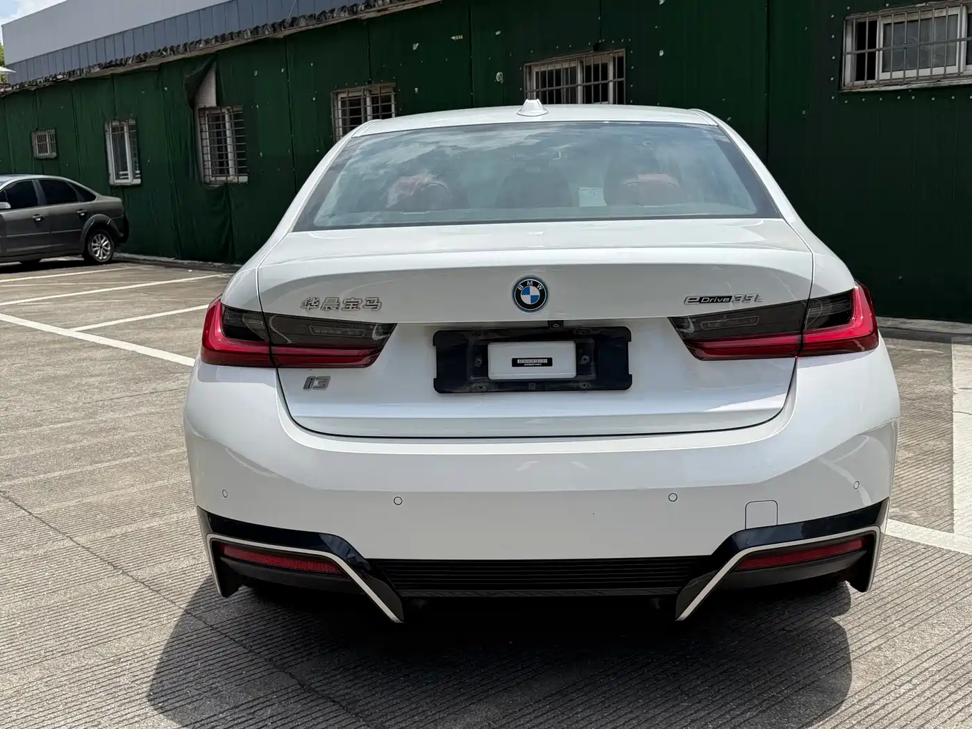 BMW i3 2022 eDrive 35 L фото 15