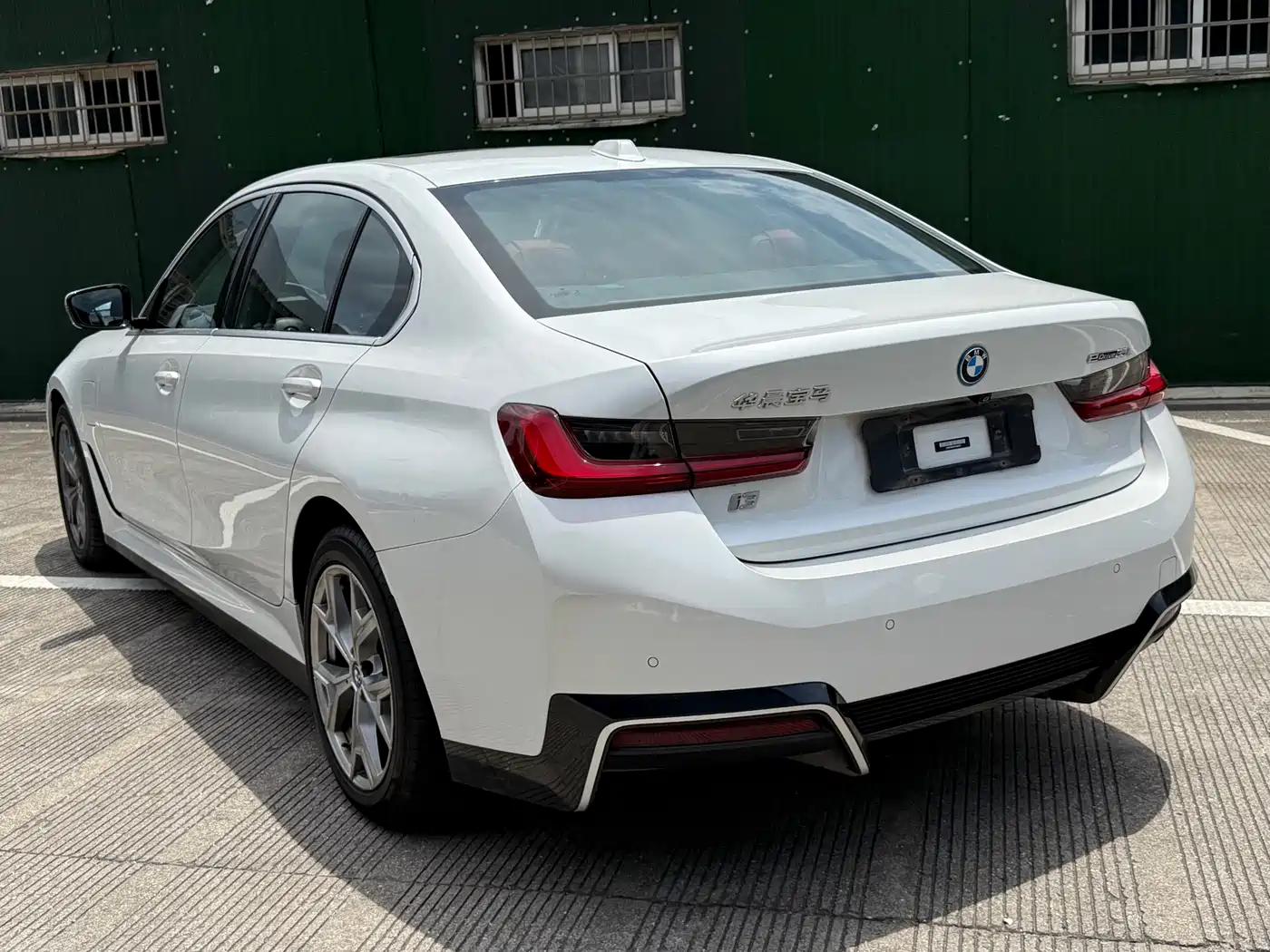 BMW i3 2022 eDrive 35 L фото 14