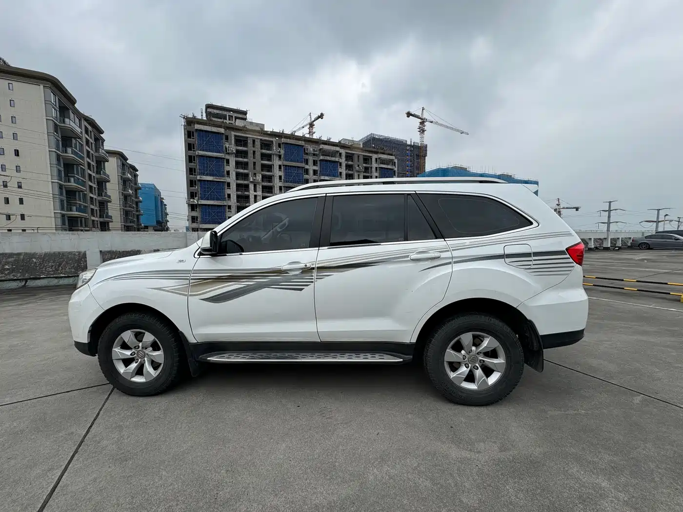 Foton Savana 2017 2016 2.0T Automatic 2WD Gasoline Premium 5-seater