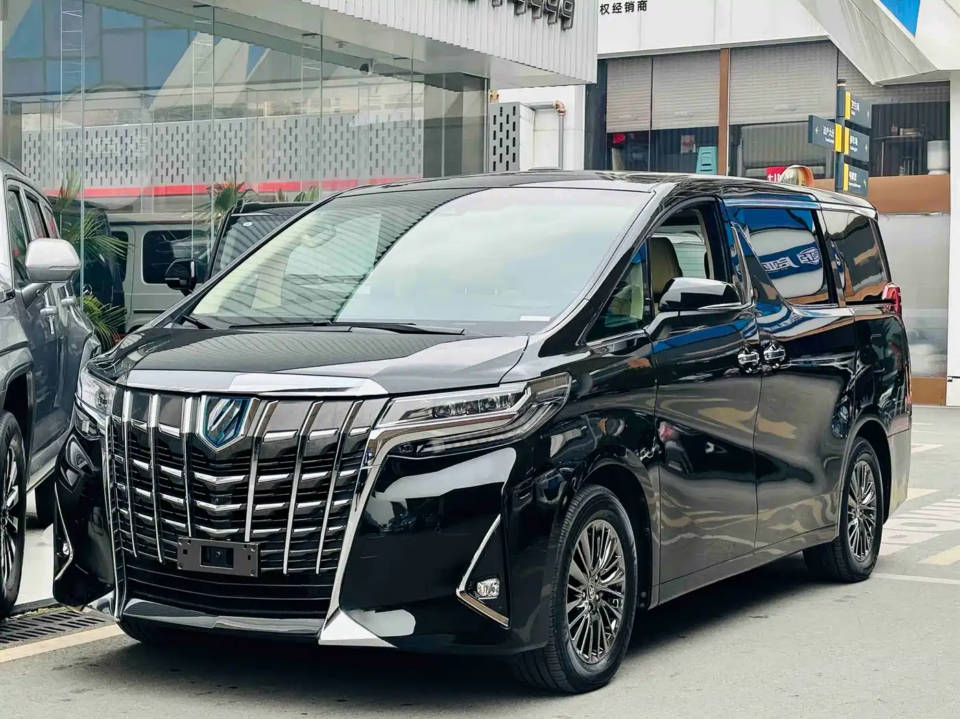 Toyota Alphard 2021 Hybrid 2.5L Luxury