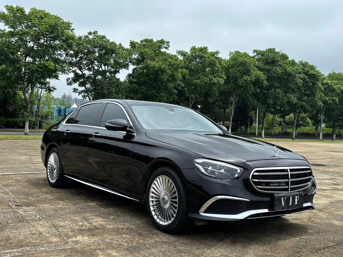 Фото 3 - Mercedes-Benz E-Class