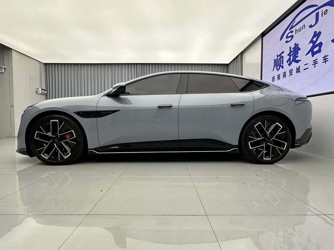 Avatr 12 2023 650 Triple Laser AWD Performance Edition фото 8