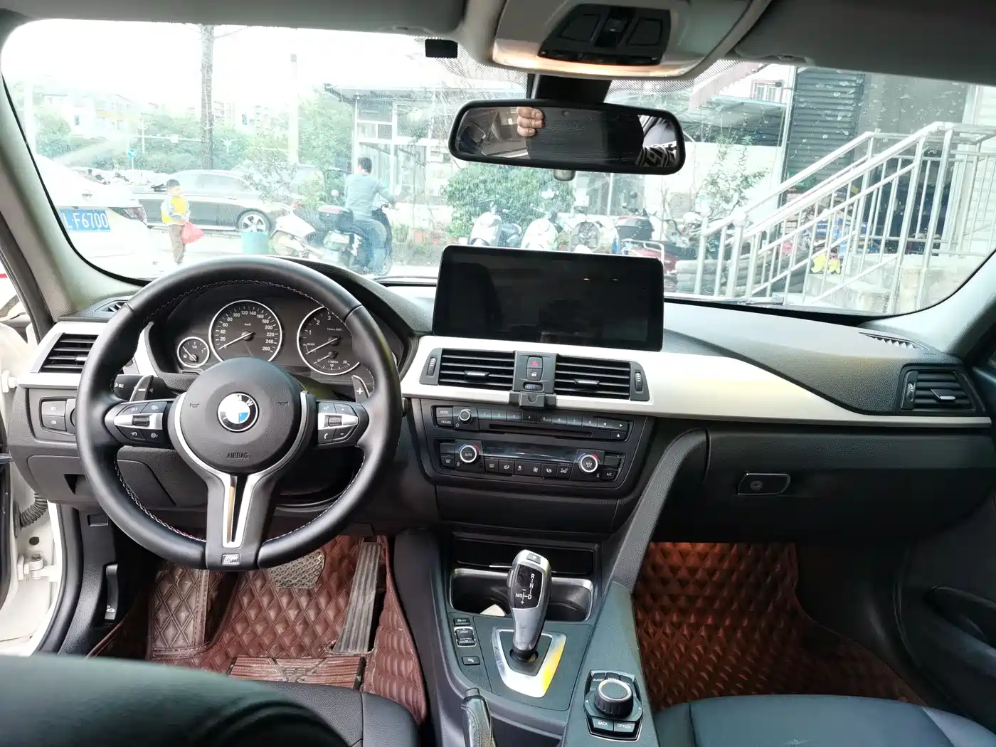 BMW 3 Series 2014 320Li Fashion фото 8