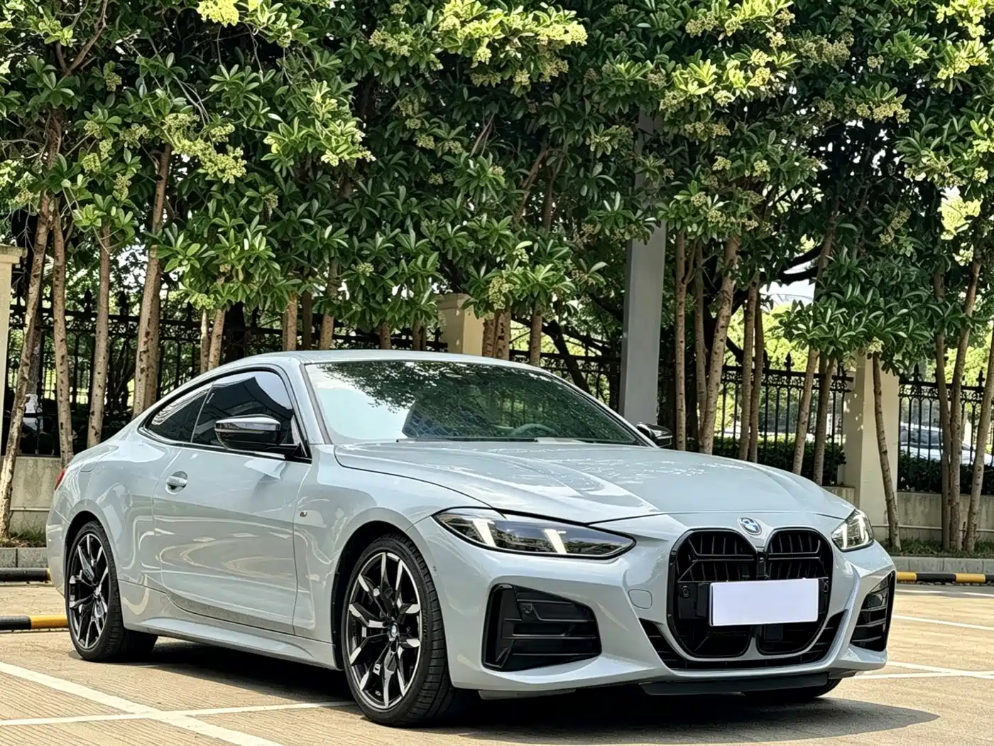 BMW 4 Series 2024 430i M Sport Shadow Edition фото 4
