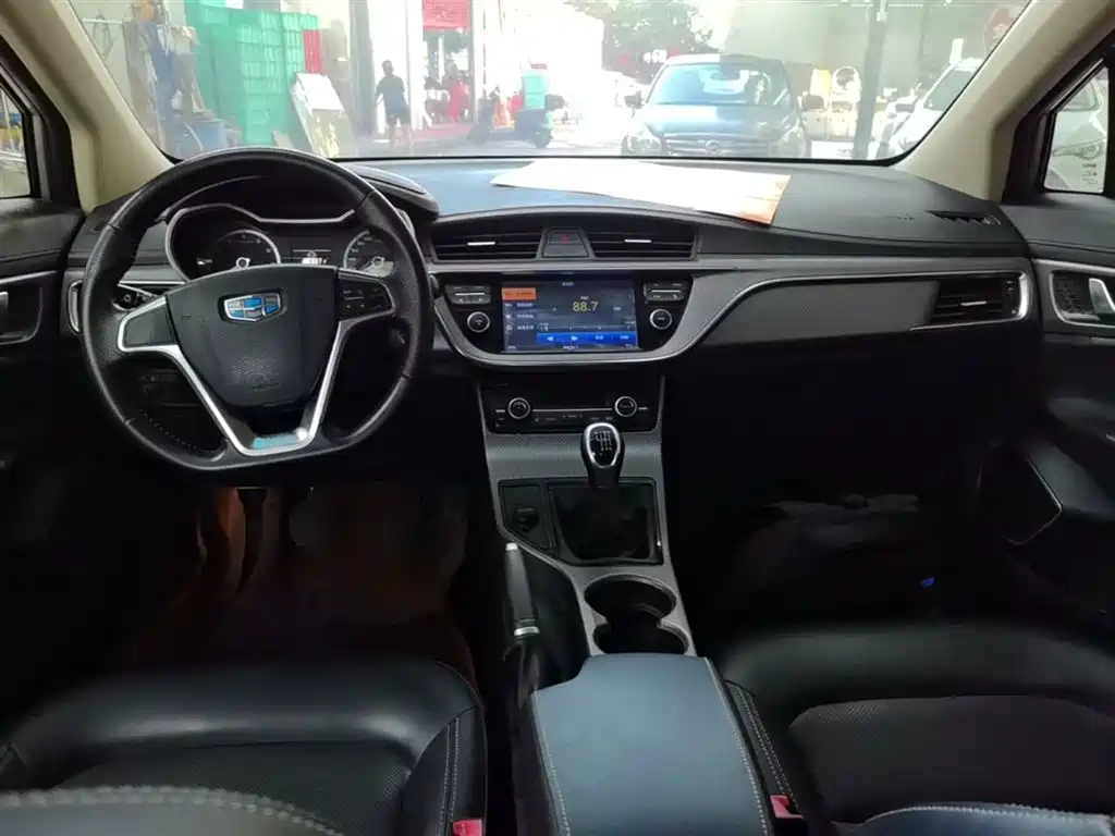 Фото 10 - Geely Emgrand GS