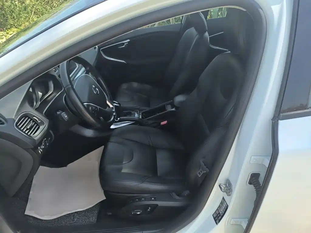 Volvo V40 2017 2017 T3 Inscription