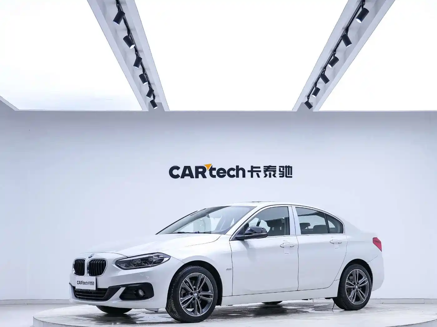 BMW 1 Series 2018 118i Sport Edition