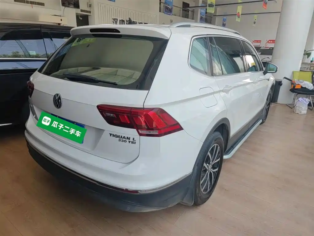 Volkswagen Tiguan L 2017 330TSI Automatic 2WD Comfort Edition фото 7