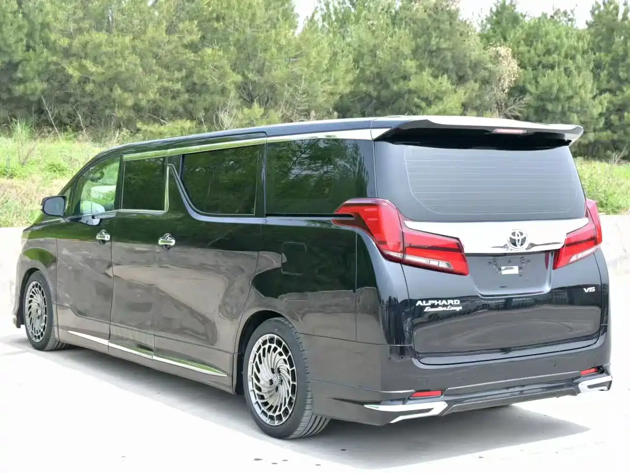 Toyota Alphard 2018 Facelift 3.5L Premium Edition фото 5