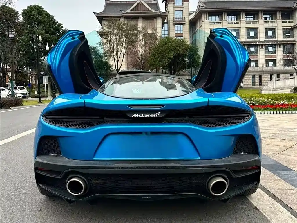 MCLAREN GT
