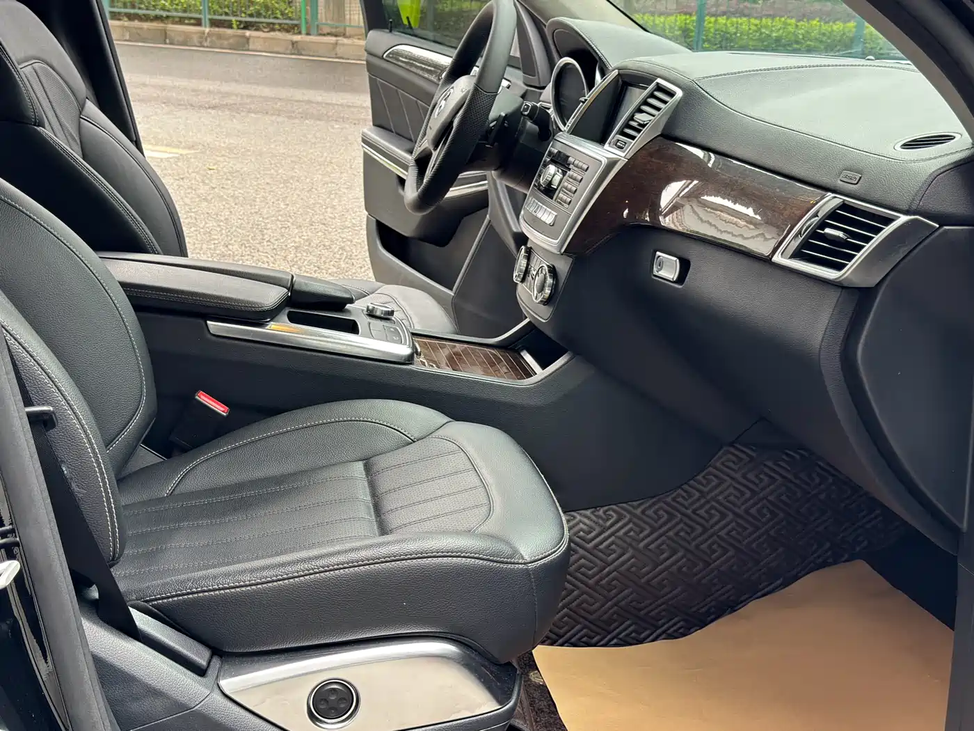Mercedes-Benz GL-Class фото 5