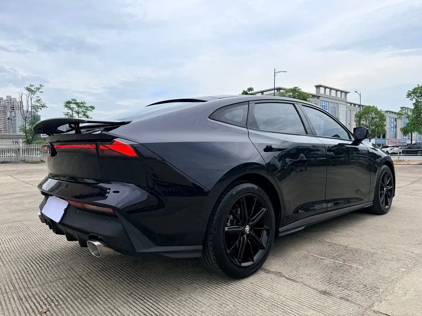  UNI-V